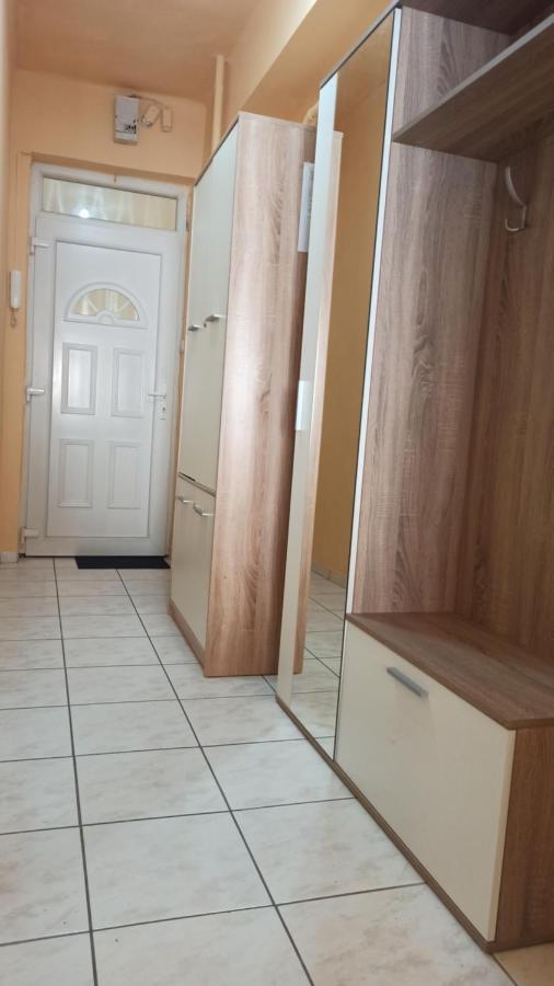 Centrum 2 Apartman 索尔诺克 外观 照片